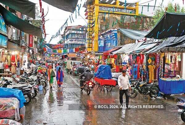 Doon-Heavy-rainfall-in-Paltan-Bazaar-(4)