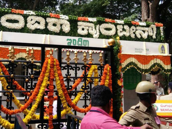 indira-canteen-bengaluru-toi