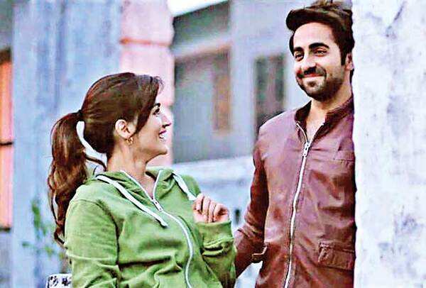nazm-nazm-bareilly-ki-barfi-kriti-sanon-ayushmann-khurrana-0001
