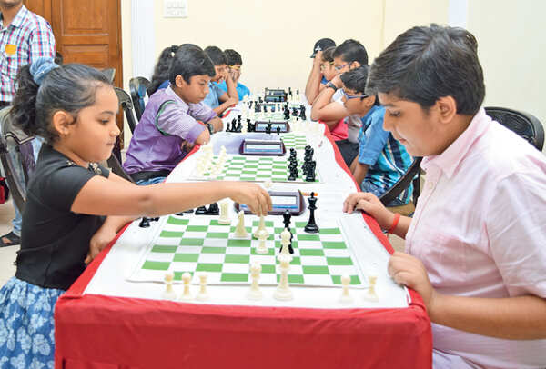Kids playing at the tournament (BCCL/ Farhan Ahmed Siddiqui)