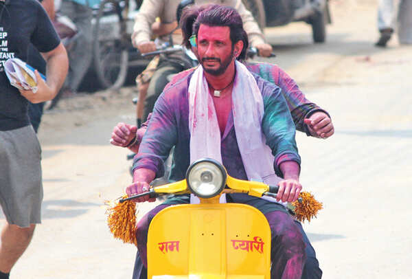 Sharman Joshi shooting for his next film in Banaras (BCCL/ Arvind Kumar)