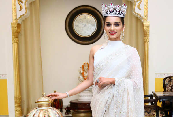 Manushi Chhillar melts the heart of her fans with her smile and elegance in  a lehenga! - Cinereporters English