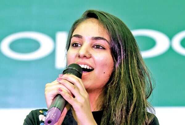 IMG_1332_resize--Ravneet-Kaur--first-runner-up