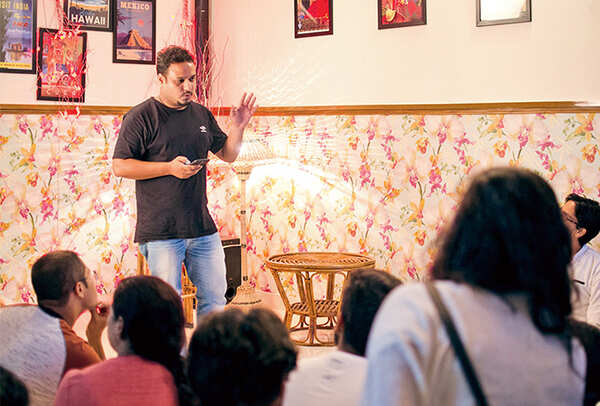 An open-mic session was recently held at a cafe in the city (BCCL/ Farhan Ahmad Siddiqui)