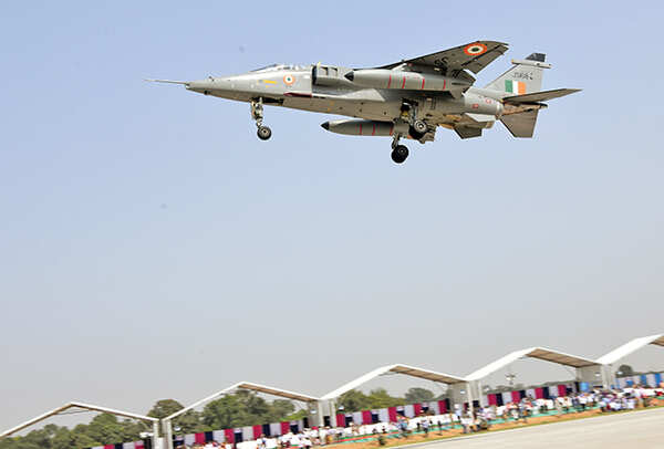 A Jaguar making a flyby at the Lucknow-Agra Expressway on Tuesday (BCCL/ Farhan Ahmed Siddiqui)