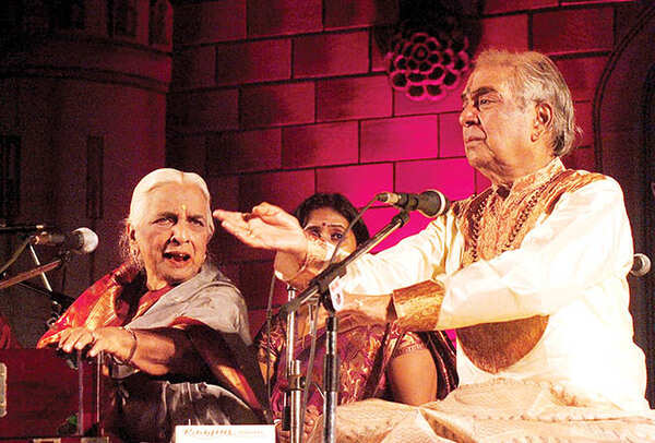 Girija Devi with Pt Birju Maharaj whom she called jija (BCCL)