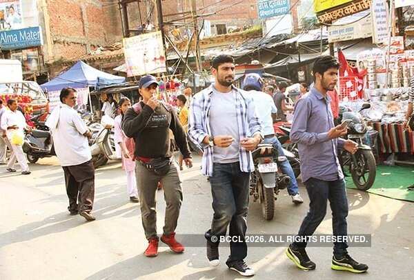 Prateik Babbar shooting for film Mulk in Chowk in Lucknow (BCCL/ Aditya Yadav)
