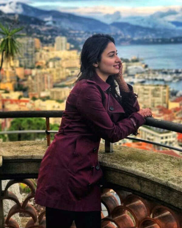 Tamannaah Bhatia Sexy Pics and Images: In France, shooting for Queen Once Again