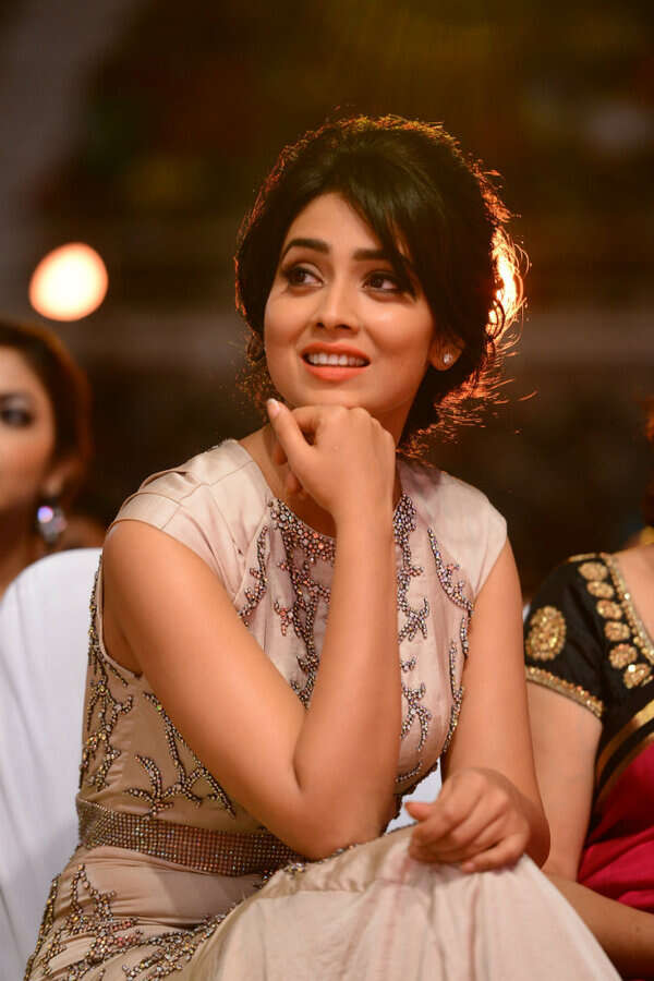 South Actress ki hot photo: Shriya Saran looking beautiful at an event