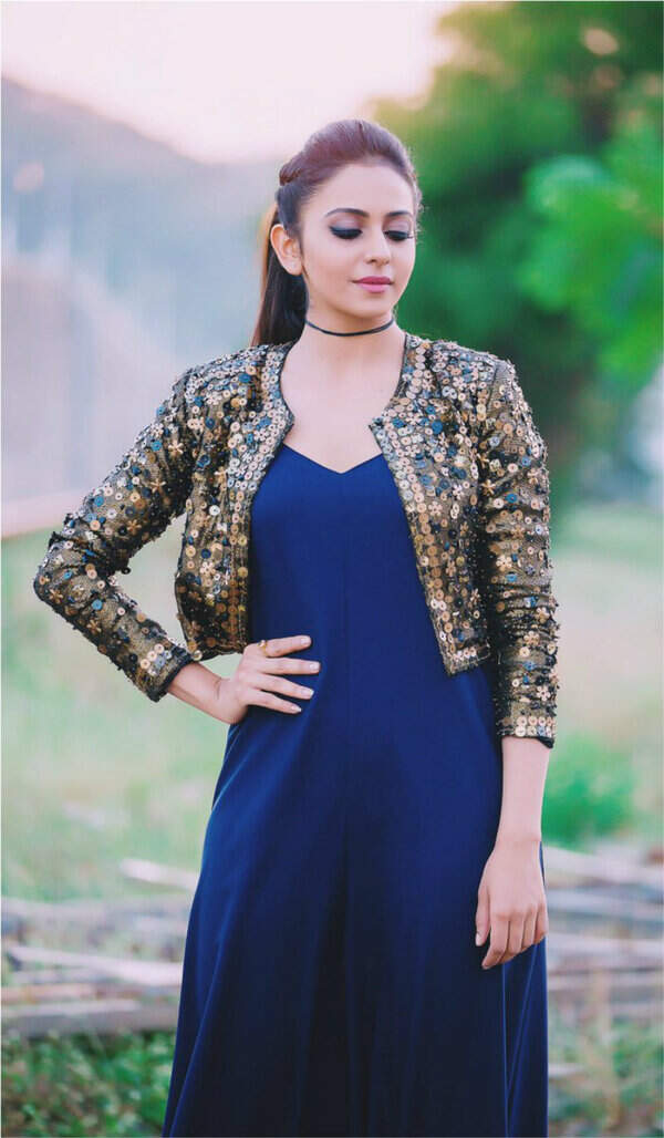 Rakul Preet Singh sexy pics in a blue dress for an event xxx xxx