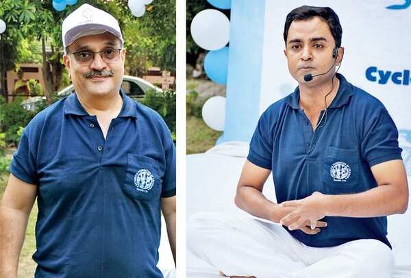 Dr Sandeep K Garg (R) Mohit Singh (BCCL/ Vishnu Jaiswal)