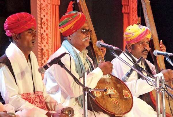 Mahesh Ram & troupe (BCCL/ Arvind Kumar)
