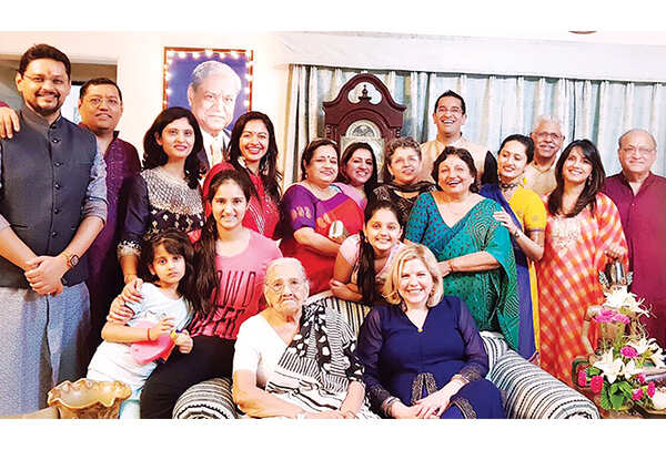 Pooja Kumar (L) at the Hazrat Mahal Park and (above) with her nani (seated in a sari) and her cousins in Lucknow during her Diwali visit (BCCL/ Vishnu Jaiswal)