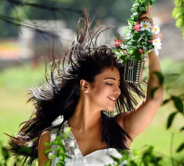 Shruti Haasan looking stunning at a photo shoot
