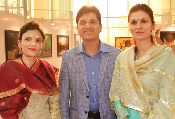 (L-R) Mrinalini, Dr Naveen and Dr Malvika (BCCL/ Aditya Yadav)