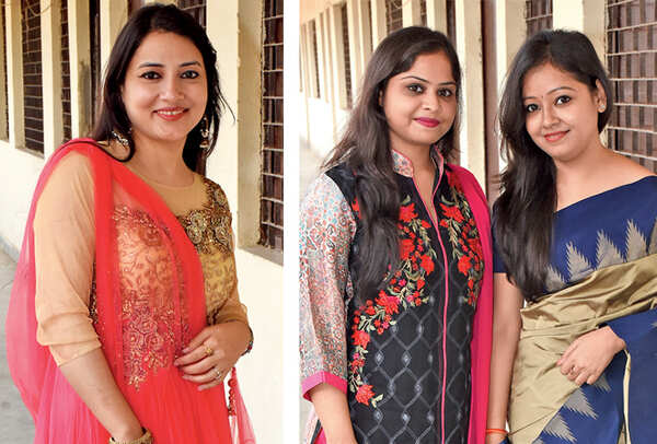 Farha Naaz Khan (R) Akanksha Rastogi and Pooja Kanaujia (BCCL/ Vishnu Jaiswal)