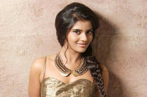 Tamil actress HD Photos, Aishwarya Rajesh Hot Images xxx