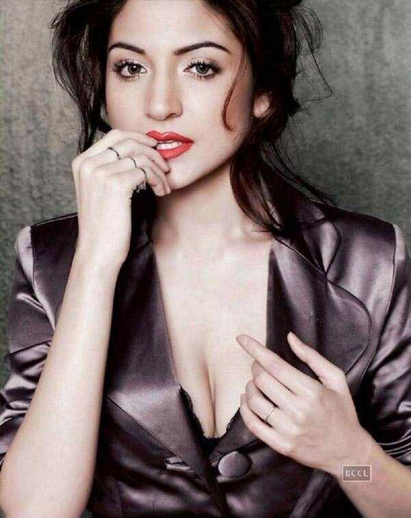 Anushka Sharma Sexy Images: Hot HD HQ Pics xxx