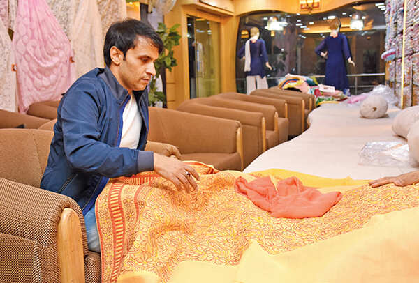 Rajiv shopped for chikan suits for his wife during his recent trip to Lucknow (BCCL/ Vishnu Jaiswal)