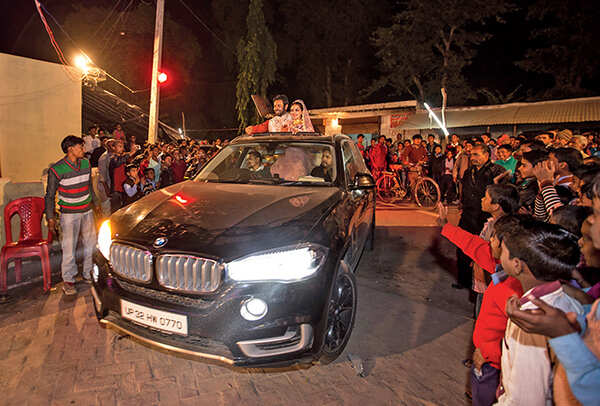 Zara and Saurabh received a grand welcome in Saurabh’s native village  (BCCL)