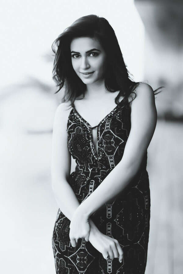 Kriti Kharbanda hot hd hq images xxx