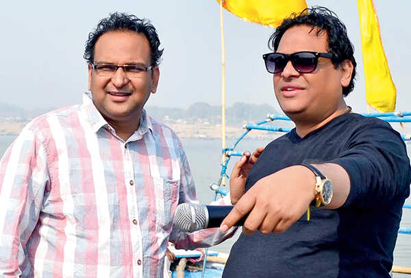 Writer Dhiraj Mishra (L) and Manoj Giri, the director (BCCL/ Pankaj Singh)