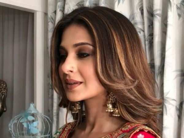 BBLUNT Salon Secret Hair Colour launches its all new fashion shade Cherry  Red with Jennifer Winget