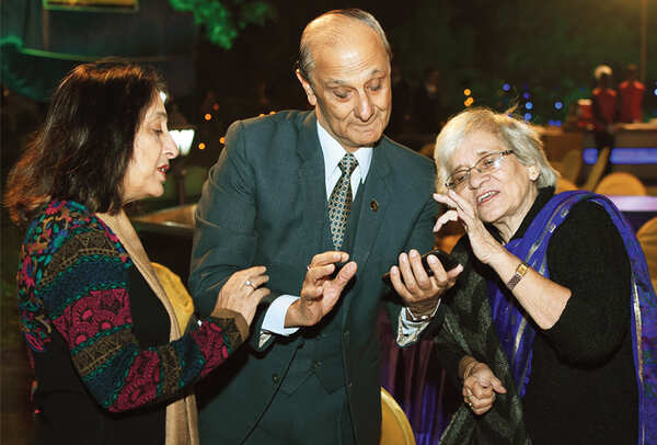 (L-R) Poonam, Rajendra Mehrotra and Mauveen Shaw (BCCL/ Farhan Ahmad Siddiqui)