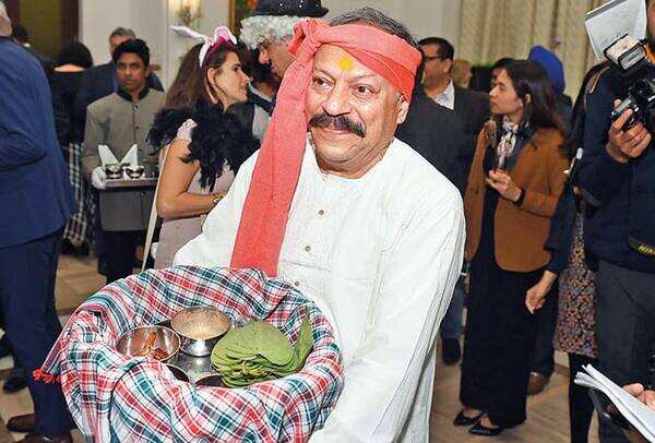 RAN_6722-Amit-Mittal-(was-dressed-as-paan-waala)-CHECK-CAPTION