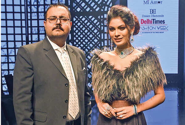Dream-Diamonds-Rajnish-Chopra-Executive-Director-and-Lopamudra-Raut-RAN_1896