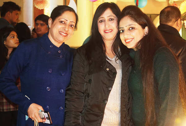 (L-R) Anita & Mohini Kapoor & Shreya Shehgal (BCCL/ Shubham Jaiswal)