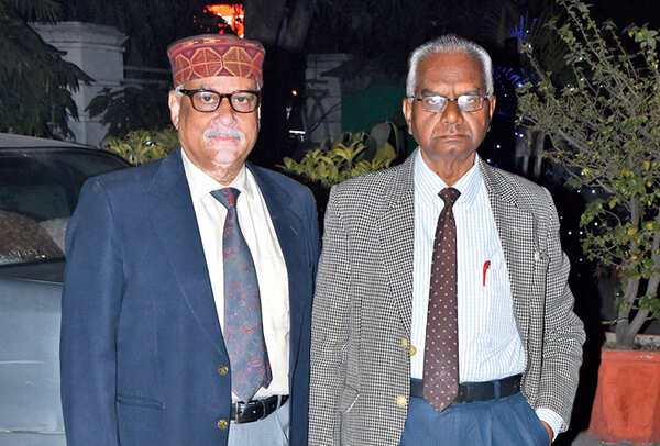 VP Singh (L) and BP Singh (BCCL/ Vishnu Jaiswal)