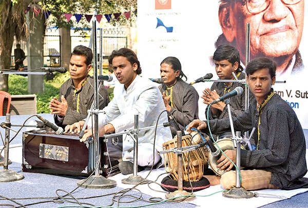 (L-R) Faiz, Chhote Fateh Ali Khan, Sami Ahmad, Mushahid and Shoeb (BCCL/ Farhan Ahmad Siddiqui)