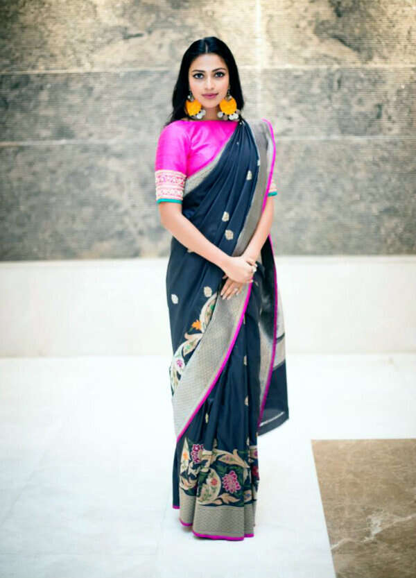 South Actress Amala Paul Hot Pictures xxx