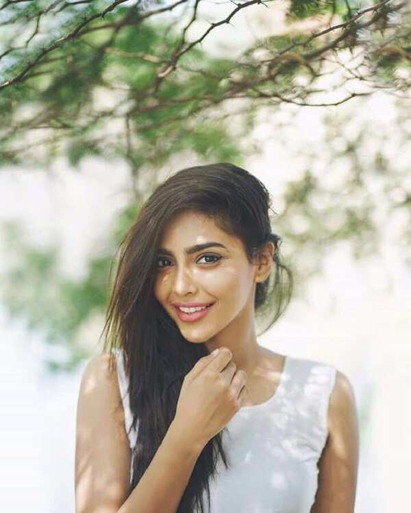 Aishwarya Lekshmi Hot HD Images xxx