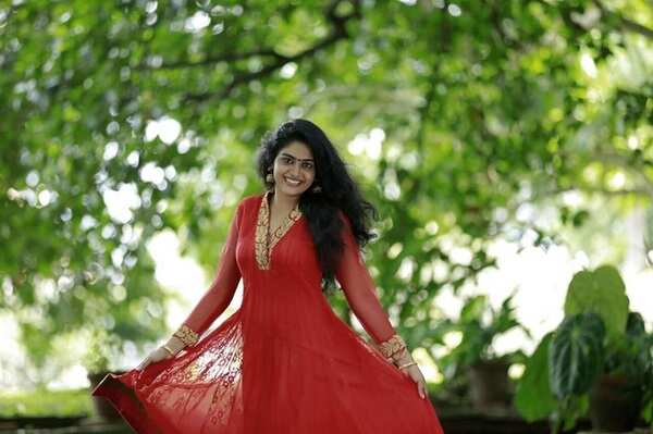 Nimisha Sajayan HD Images xxx