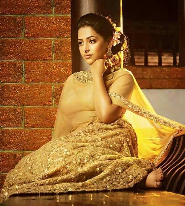 Anu Sithara Hot Photos xxx
