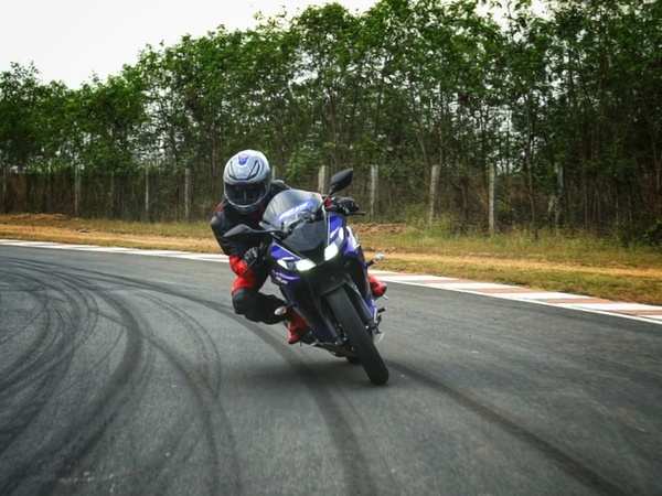 2017 Yamaha R15 V3 Launched In India  Price Specs Features Review