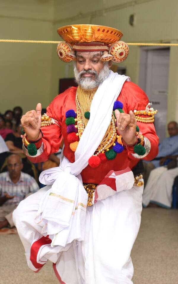 Thiyyadi Raman Nambiar (3)