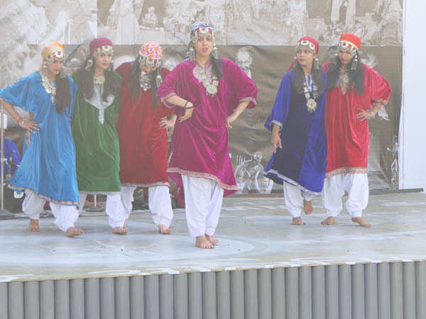 Ambience Performance1