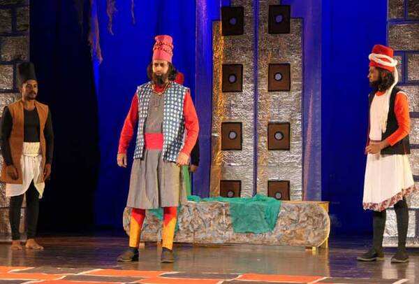 Gul-E-Bakawali1