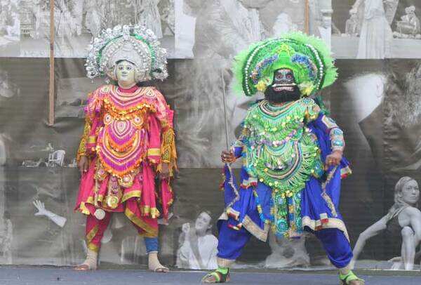 Chhau-01
