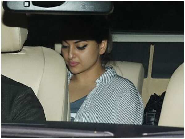 Sonakshi Sinha Visit Salman Khan Family Post Blackbuck Case Verdict