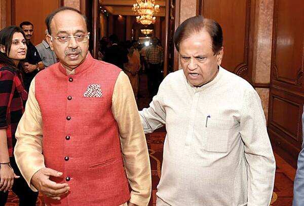 RAN_9255-VIJAY-GOEL-AND-AHMED-PATEL