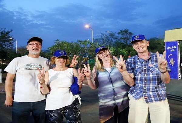 ALL HAIL RAJASTHAN (L-R) Jojules, Val, Cathy and Chris from England cheer for the Rajasthan team