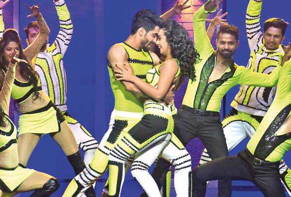 Nach-Baliye-8-Sanam-Johar-and-Abigail-images-pictures