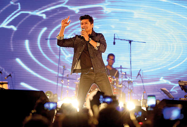 Shaan performing in Lucknow (BCCL/ Aditya Yadav)
