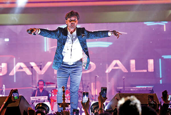 Javed Ali performing in Lucknow (BCCL/ Aditya Yadav)