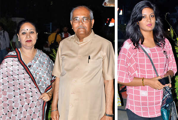 Veena & KK Srivastava (R) Anshika (BCCL/ Vishnu Jaiswal)