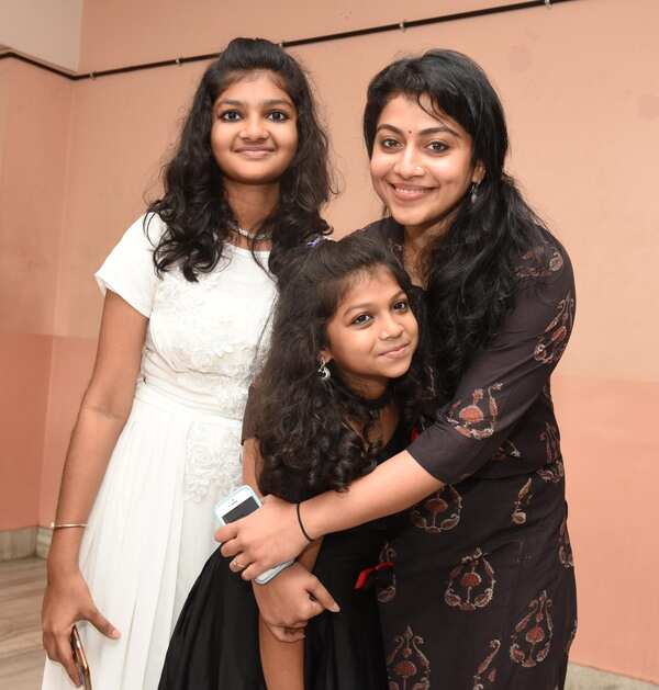 Sruthi Ramachandran, Amisha,Alisha